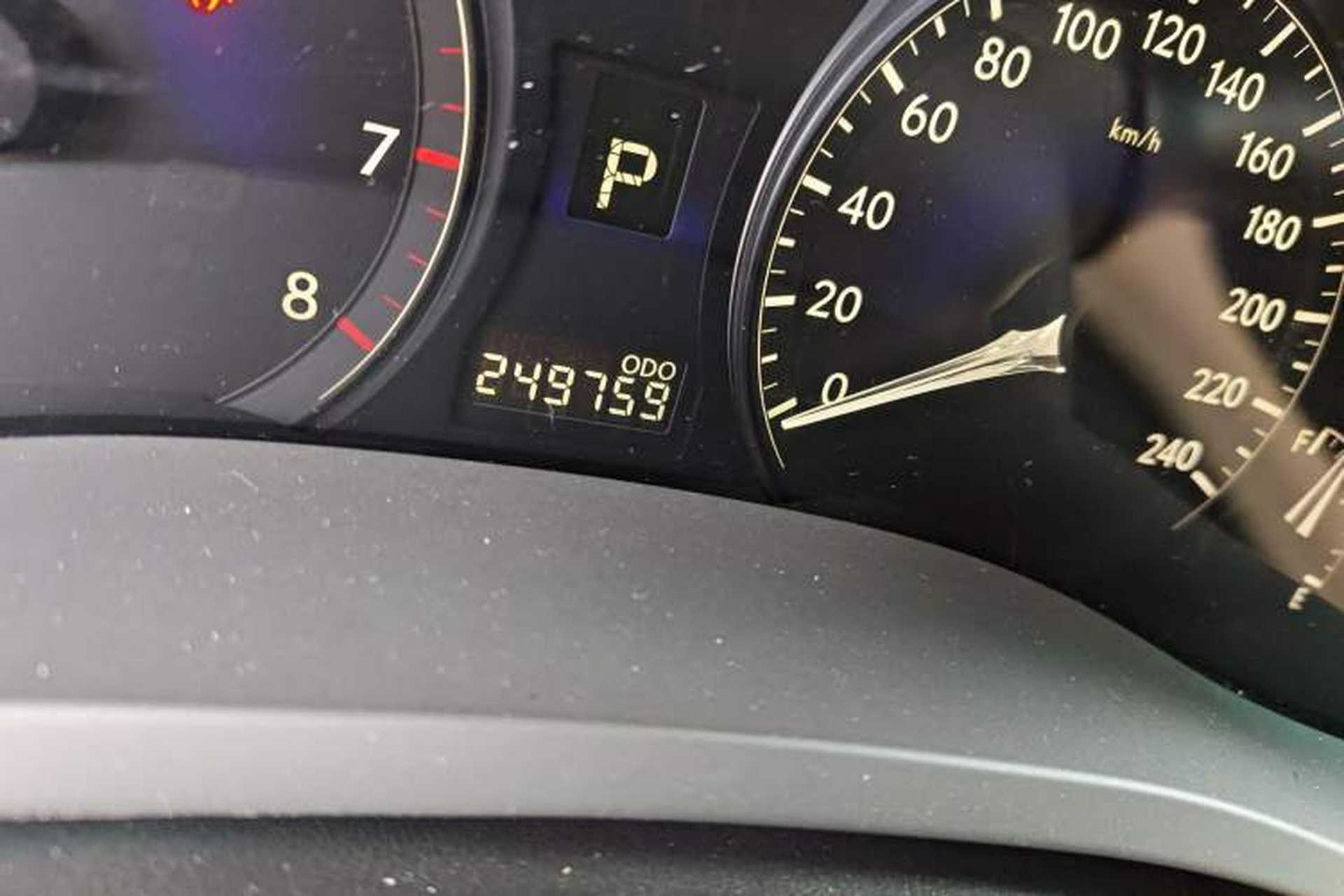 Used Lexus RX Classic 2011 270 Elegant Edition Odometer Close Up
