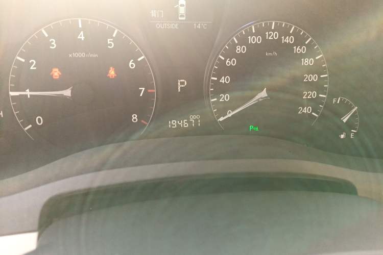Used Lexus RX Classic 2011 270 Luxury Edition Odometer Close Up