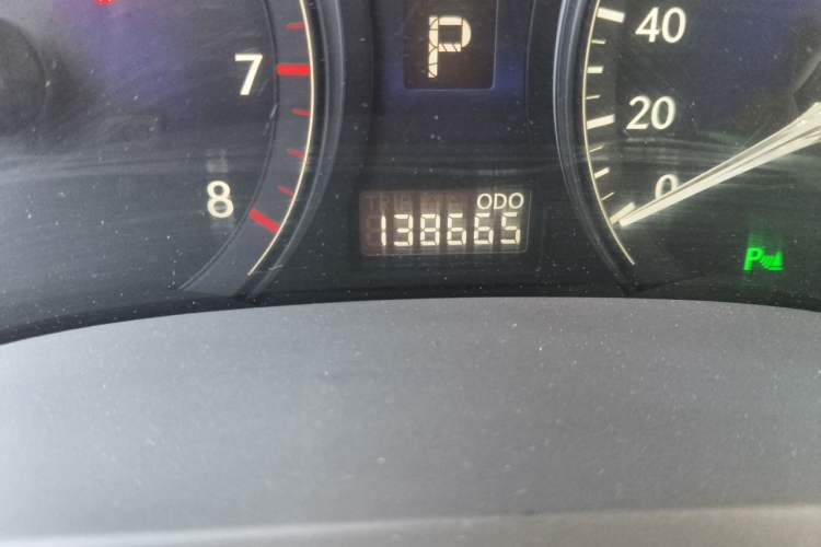 Used Lexus RX Classic 2011 270 Elegant Edition Odometer Close Up