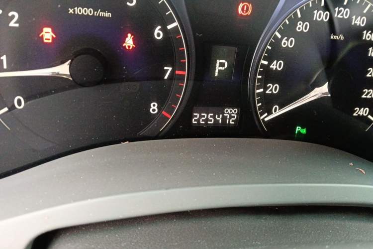 Used Lexus RX Classic 2011 270 Elegant Edition Odometer Close Up