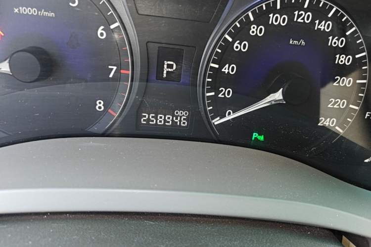 Used Lexus RX Classic 2011 270 Elegant Edition Odometer Close Up