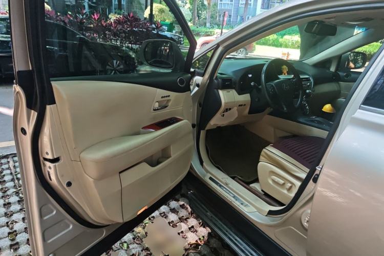 Used Lexus RX Classic 2011 270 Luxury Edition Driver Seat