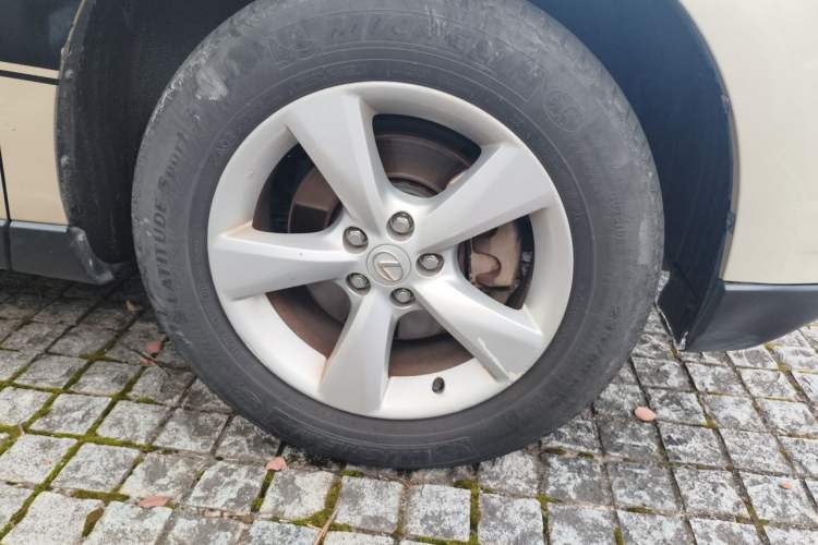 Used Lexus RX Classic 2011 270 Elegant Edition Right Front Wheel Hub