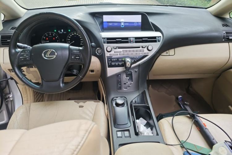 Used Lexus RX Classic 2011 270 Elegant Edition Center Console