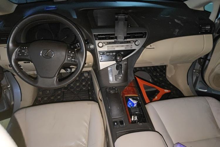 Used Lexus RX Classic 2011 270 Luxury Edition Center Console