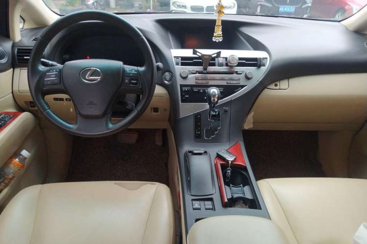 Used Lexus RX Classic 2011 270 Luxury Edition Center Console