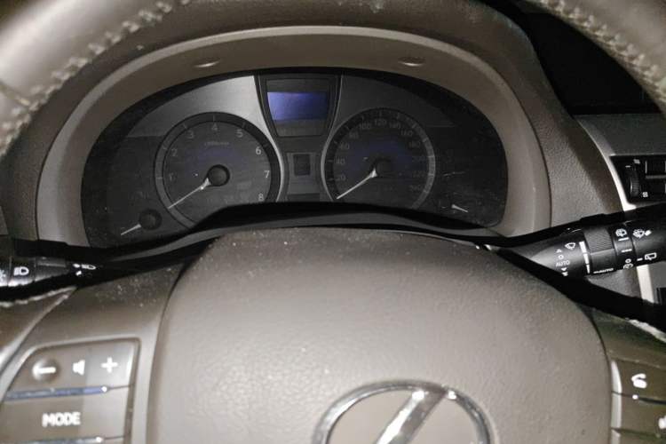 Used Lexus RX Classic 2011 270 Luxury Edition Odometer Close Up