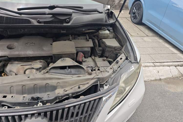 Used Lexus RX Classic 2011 270 Elegant Edition Engine Bay Left