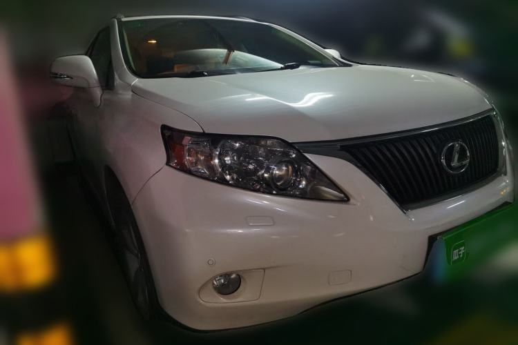 Used Lexus RX Classic 2011 270 Elegant Edition Front Right 45 Deg