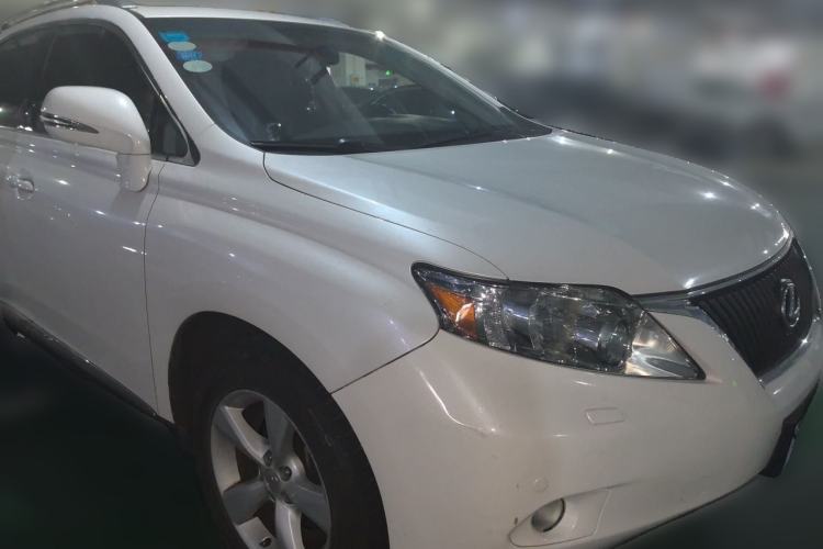Used Lexus RX Classic 2011 270 Luxury Edition Front Right 45 Deg