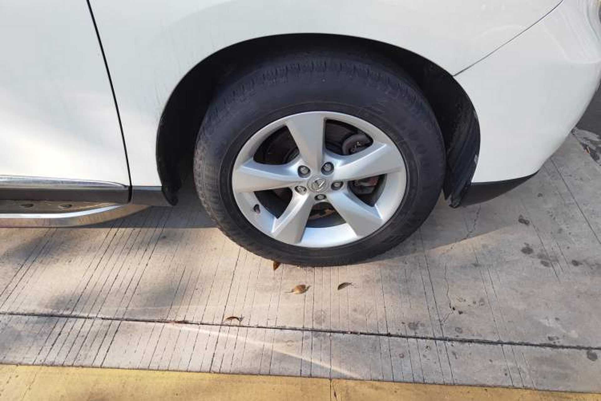 Used Lexus RX Classic 2011 270 Elite Edition Right Front Wheel Hub