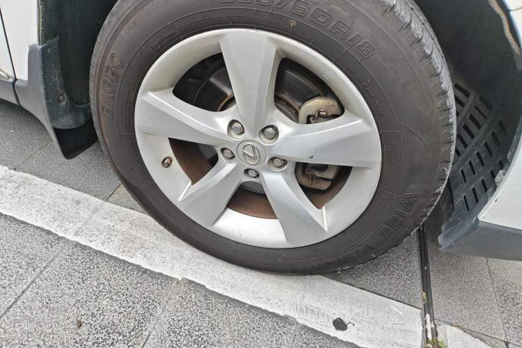 Used Lexus RX Classic 2011 270 Elite Edition Right Front Wheel Hub