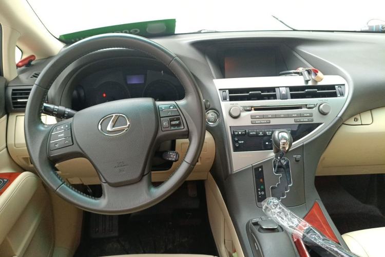 Used Lexus RX Classic 2011 270 Luxury Edition Center Console