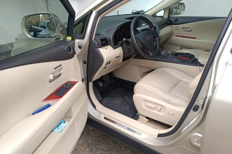 Used Lexus RX Classic 2011 270 Luxury Edition Driver Seat