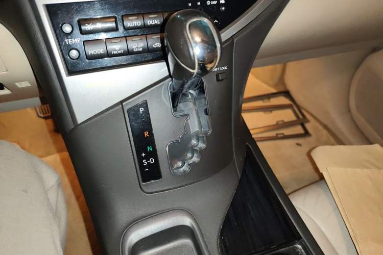 Used Lexus RX Classic 2011 270 Elegant Edition Gear Lever