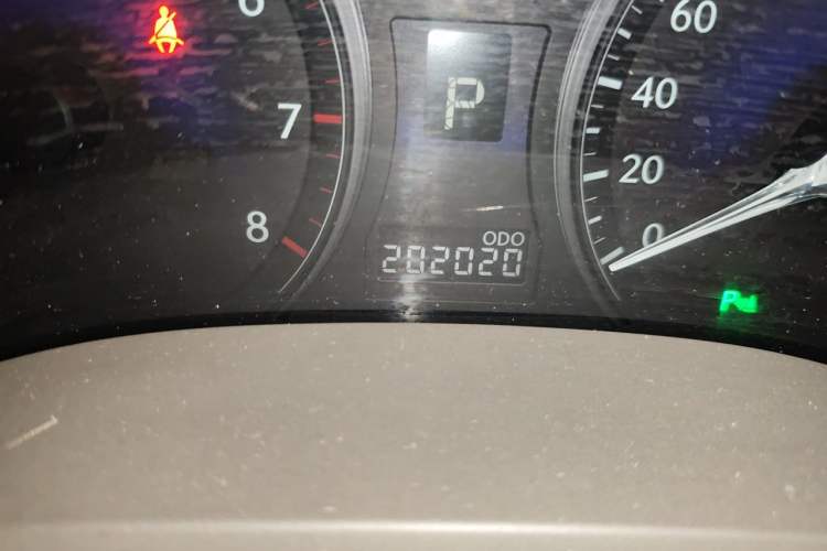 Used Lexus RX Classic 2011 270 Elegant Edition Odometer Close Up