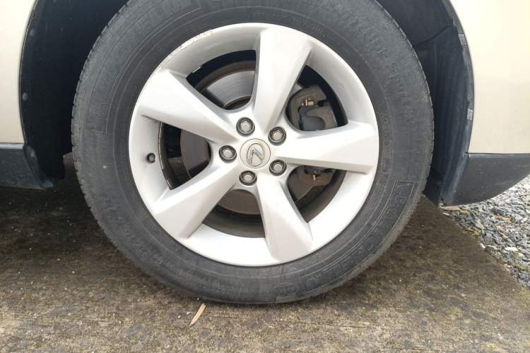 Used Lexus RX Classic 2011 270 Luxury Edition Right Front Wheel Hub