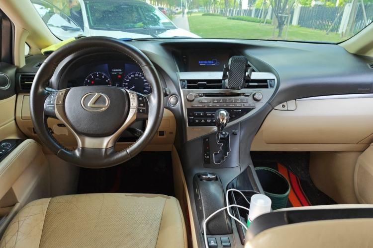 Used Lexus RX Classic 2012 270 Elegant Edition Center Console