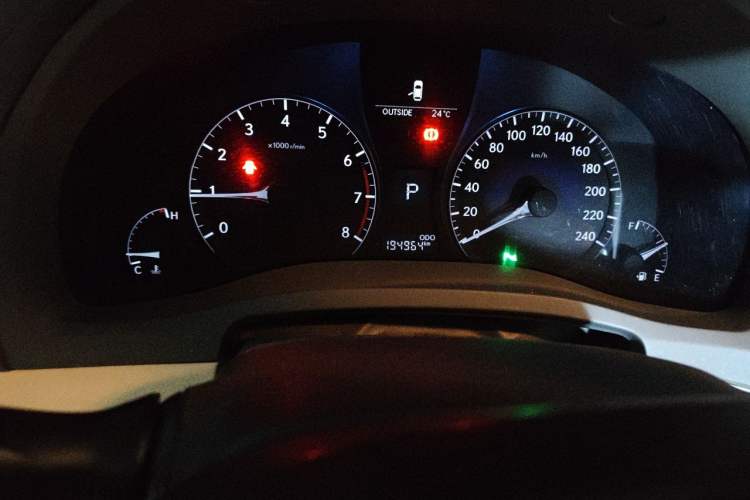 Used Lexus RX Classic 2012 270 Elegant Edition Odometer Close Up