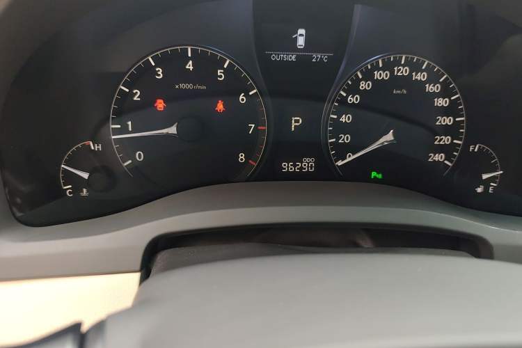 Used Lexus RX Classic 2012 270 Elegant Edition Odometer Close Up
