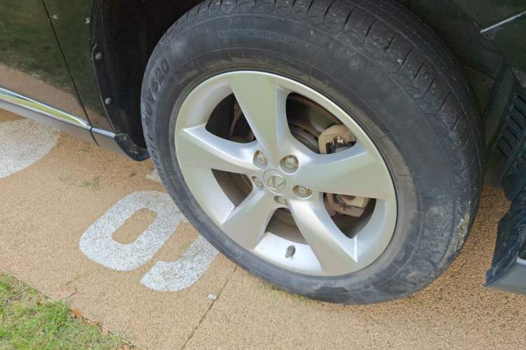 Used Lexus RX Classic 2012 270 Elegant Edition Right Front Wheel Hub