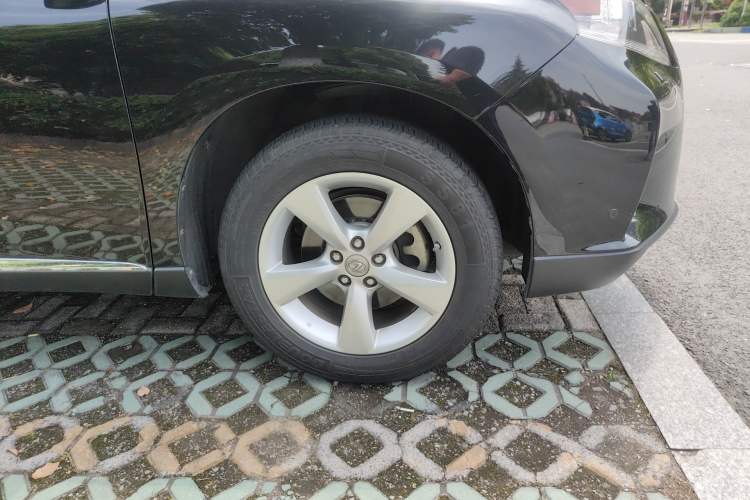 Used Lexus RX Classic 2012 270 Elegant Edition Right Front Wheel Hub