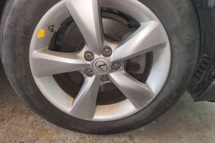 Used Lexus RX Classic 2012 270 Elegant Edition Right Front Wheel Hub