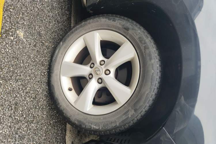 Used Lexus RX Classic 2012 270 Luxury Edition Right Front Wheel Hub