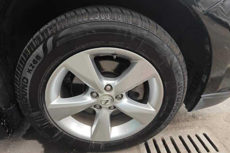 Used Lexus RX Classic 2012 270 Elegant Edition Right Front Wheel Hub