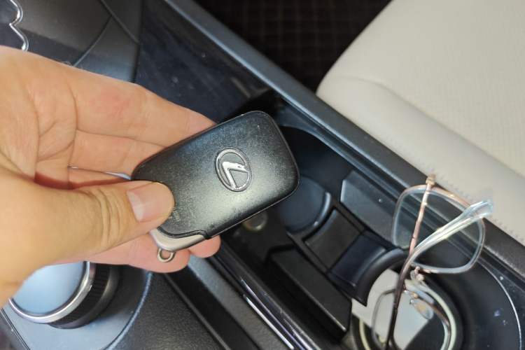 Used Lexus RX Classic 2012 350 Elegant Edition Vehicle Key