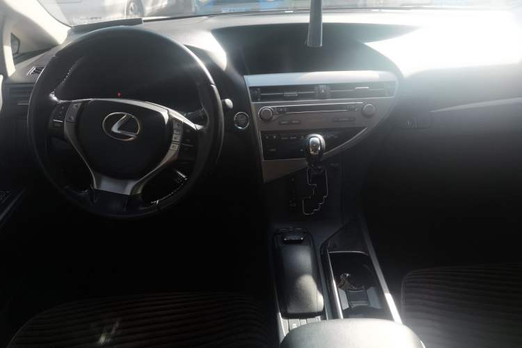 Used Lexus RX Classic 2012 270 Luxury Edition Center Console