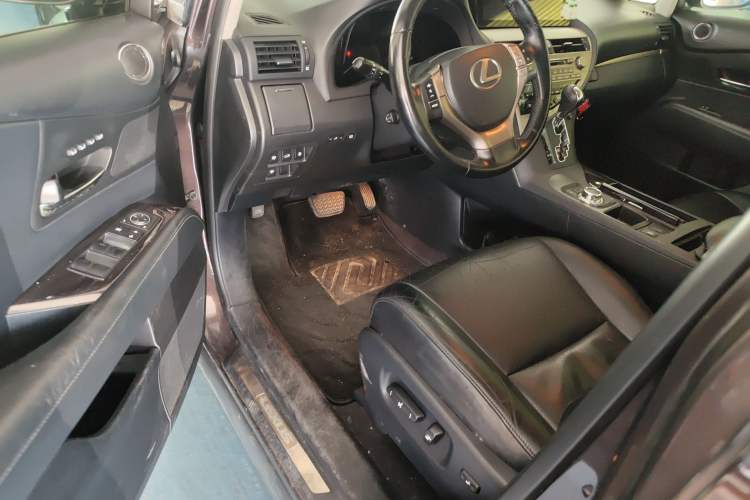 Used Lexus RX Classic 2012 270 Elegant Edition Driver Seat