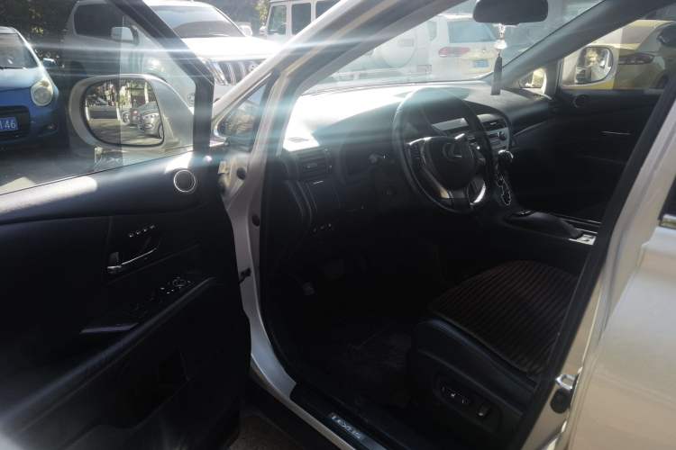Used Lexus RX Classic 2012 270 Luxury Edition Driver Seat