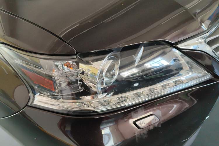 Used Lexus RX Classic 2012 270 Elegant Edition Right Front Headlight