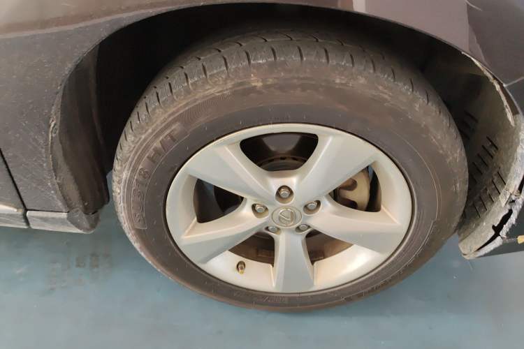 Used Lexus RX Classic 2012 270 Elegant Edition Right Front Wheel Hub