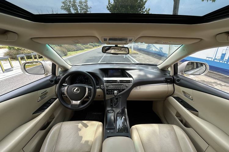 Used Lexus RX Classic 2012 270 Elegant Edition Interior 4