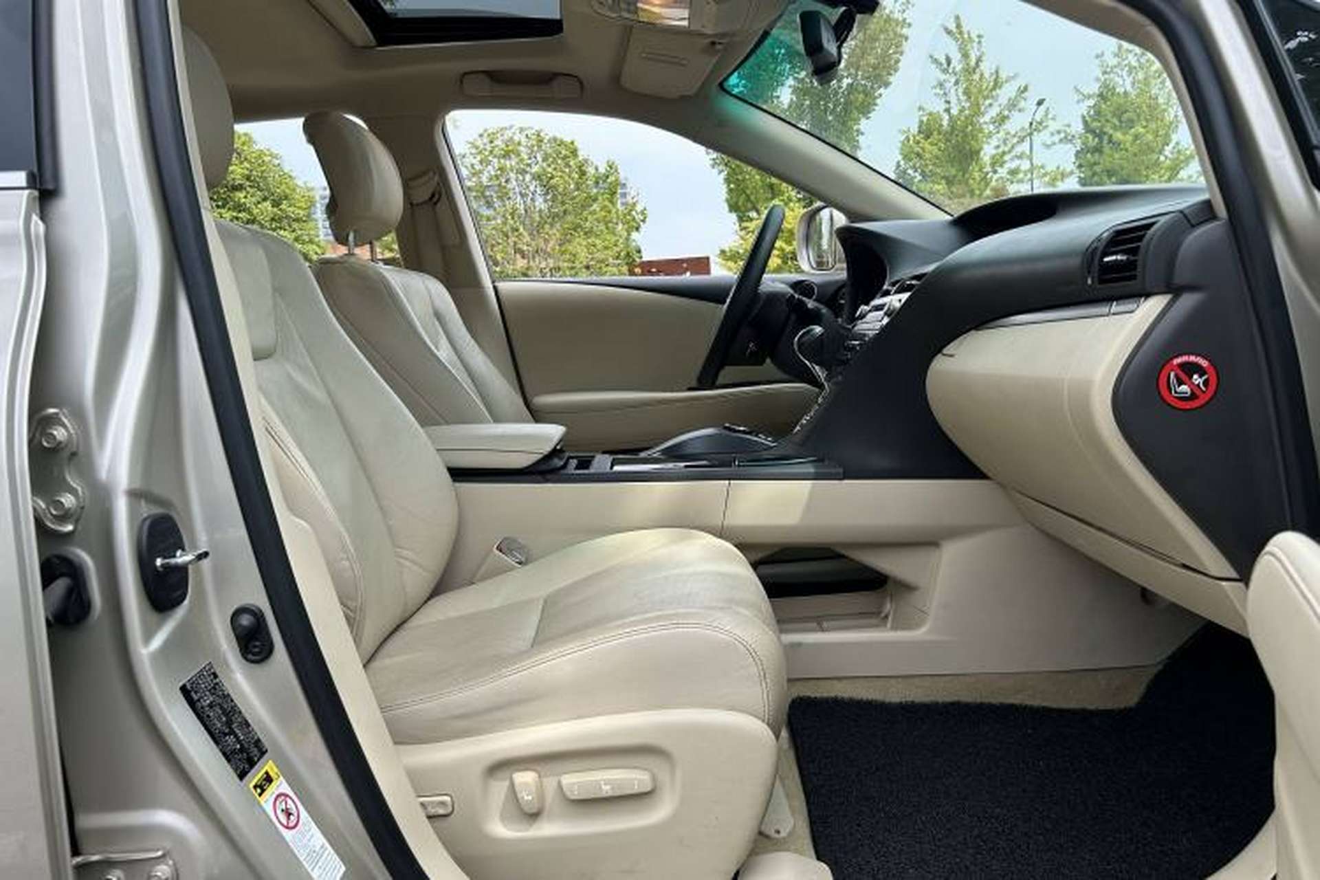 Used Lexus RX Classic 2012 270 Elegant Edition Interior 6