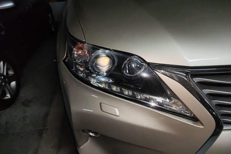 Used Lexus RX Classic 2012 270 Luxury Edition Right Front Headlight
