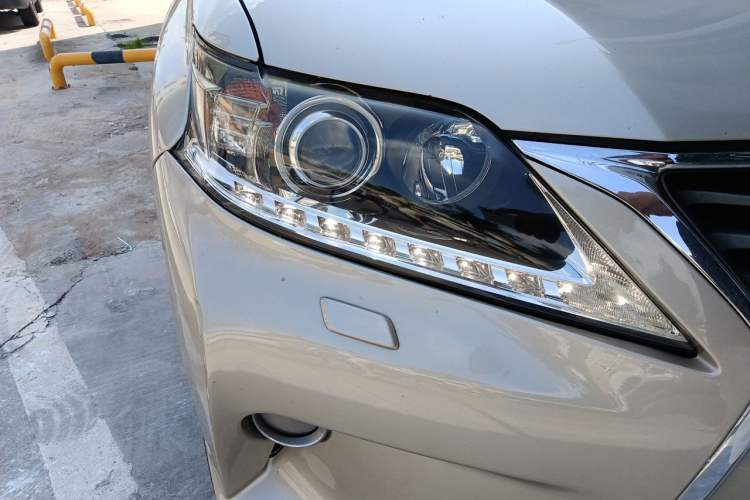 Used Lexus RX Classic 2012 270 Luxury Edition Right Front Headlight