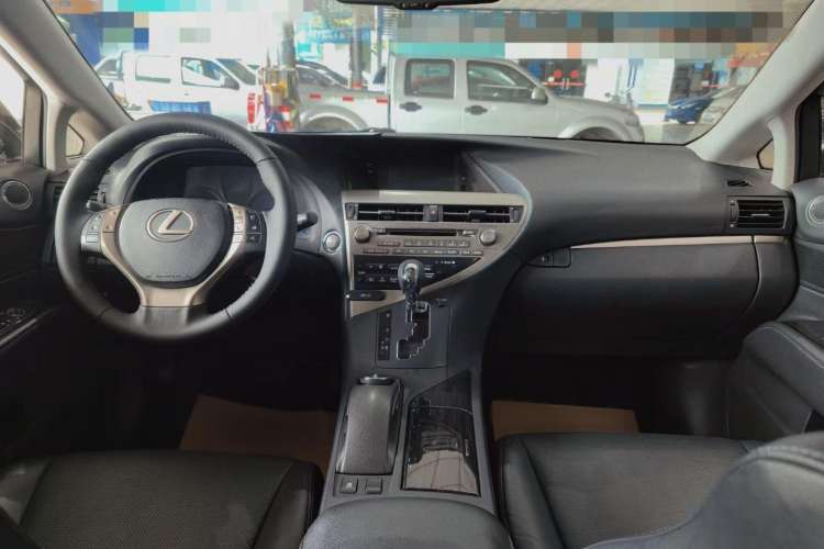 Used Lexus RX Classic 2012 270 Elegant Edition Interior 1