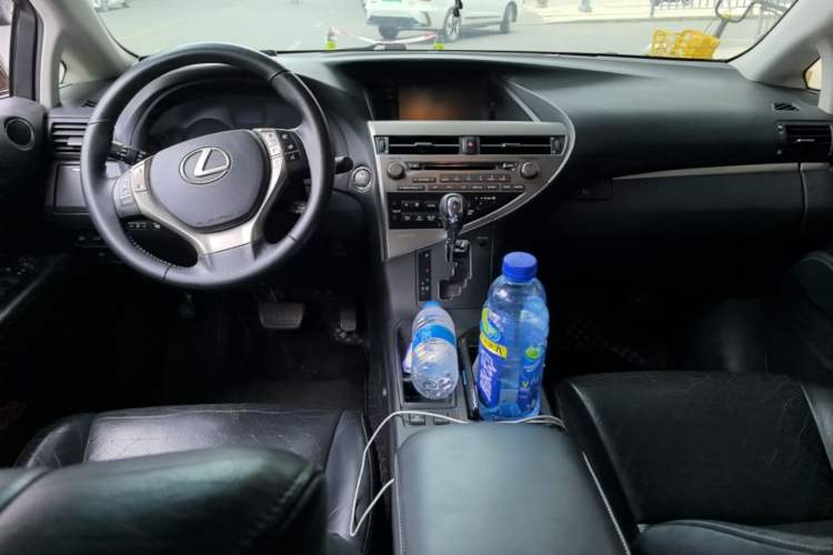 Used Lexus RX Classic 2012 270 Elegant Edition Center Console
