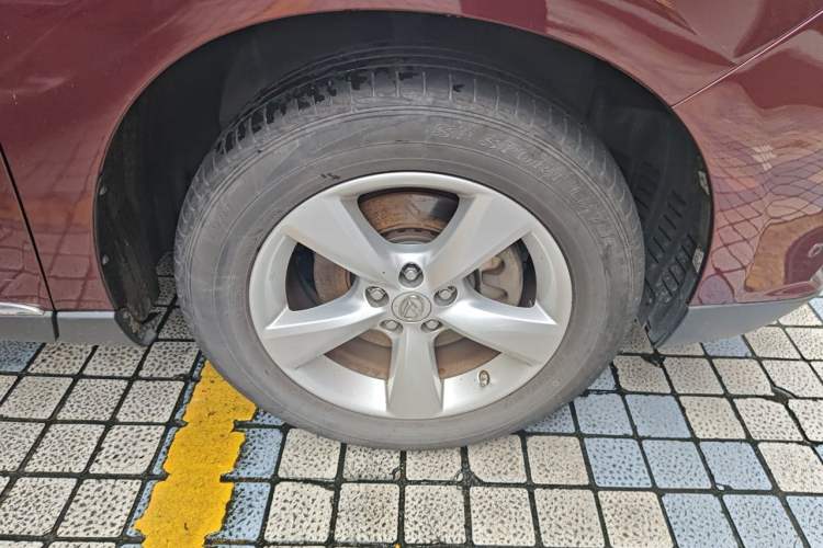 Used Lexus RX Classic 2012 270 Elegant Edition Right Front Wheel Hub