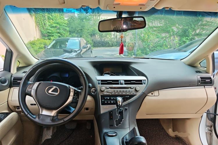 Used Lexus RX Classic 2012 270 Luxury Edition Center Console