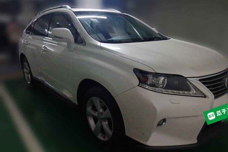 Used Lexus RX Classic 2012 270 Luxury Edition Front Right 45 Deg