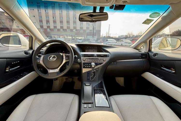 Used Lexus RX Classic 2012 270 Elegant Edition Interior 2