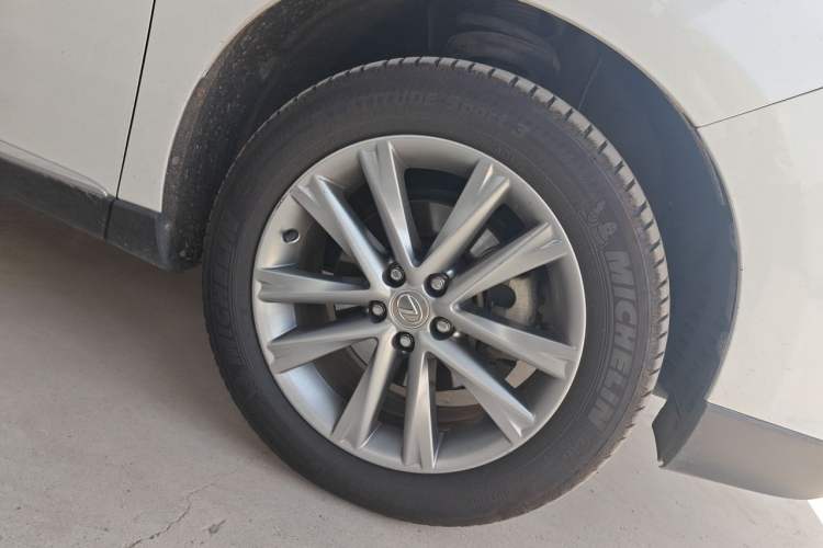 Used Lexus RX Classic 2012 450h Right Front Wheel Hub