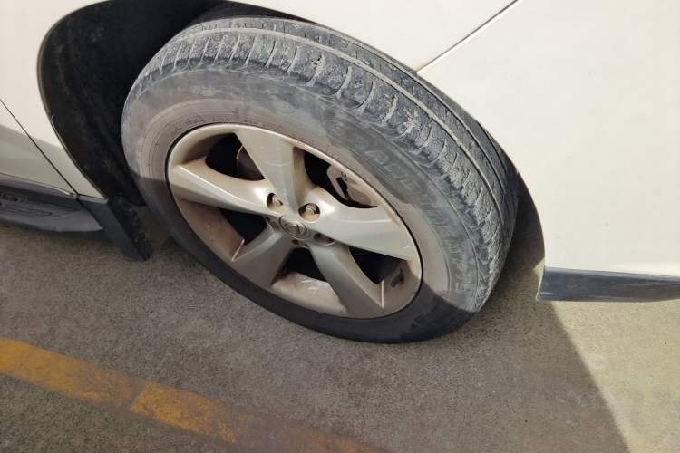 Used Lexus RX Classic 2012 270 Luxury Edition Right Front Wheel Hub
