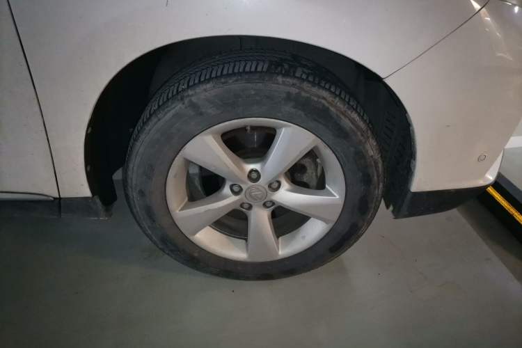 Used Lexus RX Classic 2012 350 Elegant Edition Right Front Wheel Hub