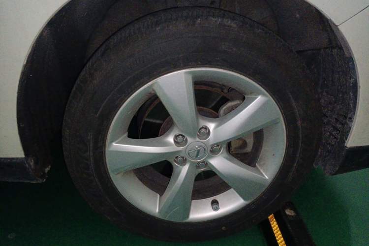 Used Lexus RX Classic 2012 270 Luxury Edition Right Front Wheel Hub
