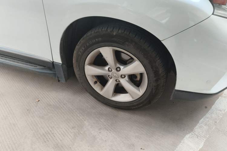 Used Lexus RX Classic 2012 270 Luxury Edition Right Front Wheel Hub